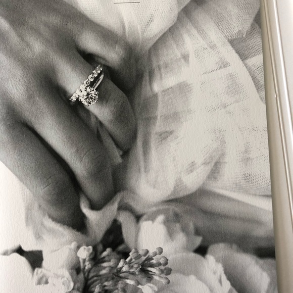 Tiffany Novo Engagement Ring 1.09 Carats - Picture 6 of 8